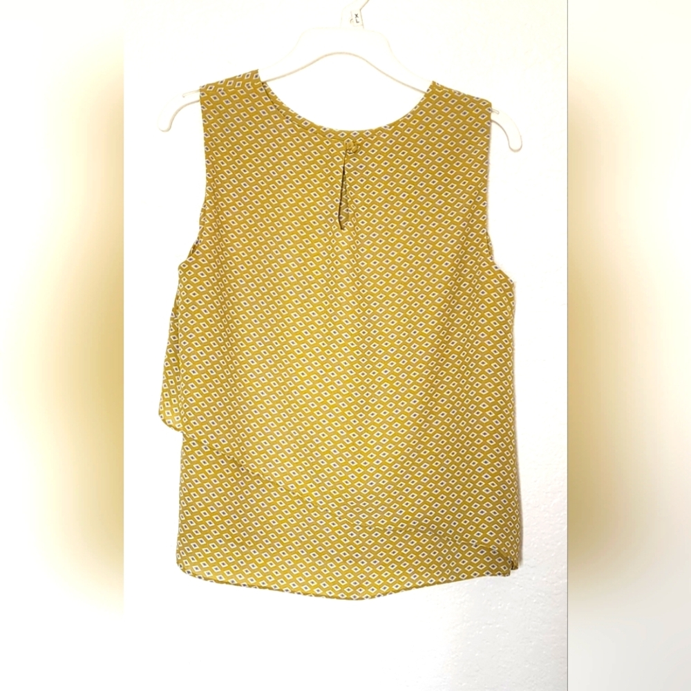 Mango Green Pleated Geometric Patterned Asymmetri… - image 2